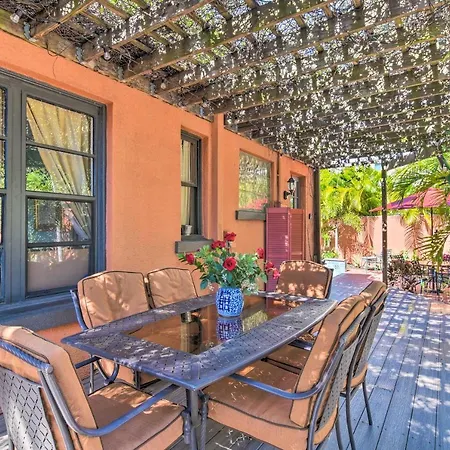 Vibrant Sarasota Studio Less Than 1 Mile From The Beach!